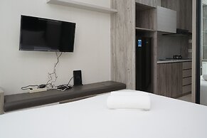 Elegant Studio Apartment At High Floor B Residence