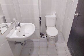 Comfy And Well Furnished Studio Casa De Parco Apartment