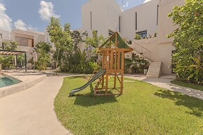 Stylish Condo with Premium Amenities