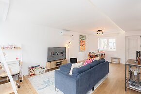 Colorwave Terrace House