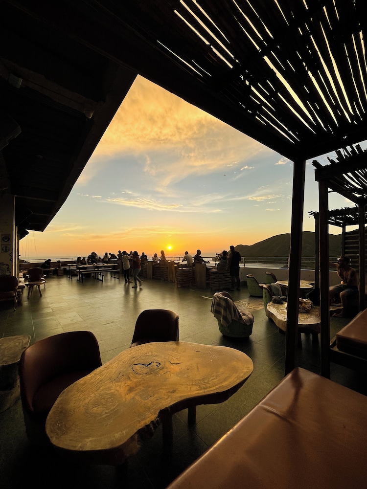 HOTEL TNT MIRADOR