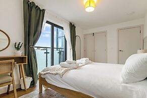 Central 1BD Free Underground Parking