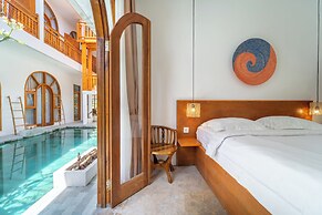 Yulaman Hotel