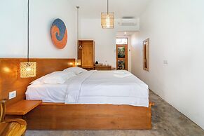 Yulaman Hotel