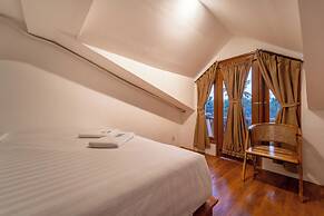 Yulaman Hotel