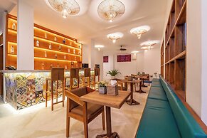 Yulaman Hotel