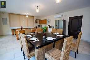 Khushana Villa by Baywatch stayzz