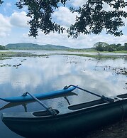 Lake Front Cottage Sigiriya