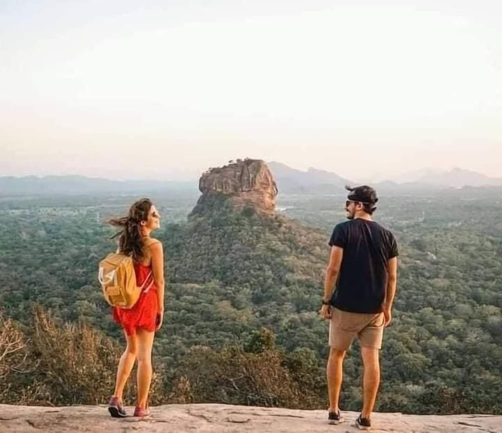 Lake Front Cottage Sigiriya