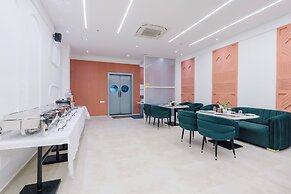 Treebo Premium Aasma Courtyard