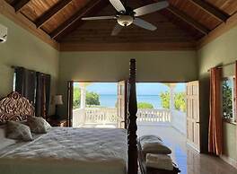Indigo Beach Villa - Black River