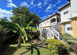 Indigo Beach Villa - Black River