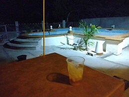 Indigo Beach Villa - Black River