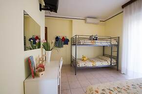 Le Petit Hotel