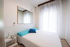 Le Petit Hotel