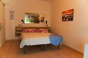 Le Petit Hotel
