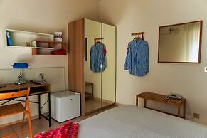 Le Petit Hotel