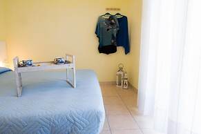 Le Petit Hotel