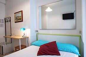 Le Petit Hotel
