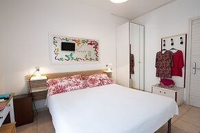 Le Petit Hotel