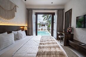 Moonlight EVDEkimi - Stylish 2BR escape with Tropical garden and Pool