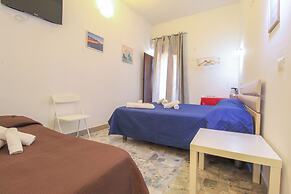 catania airport room  low cost