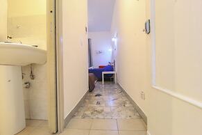 catania airport room  low cost
