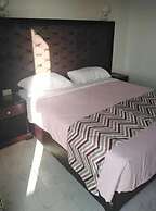 Dolphin Continental Hotel