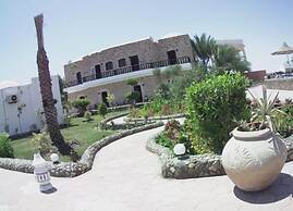 Dolphin Continental Hotel