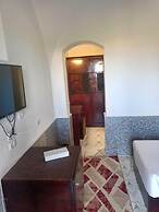 Dolphin Continental Hotel