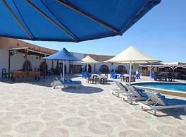 Dolphin Continental Hotel