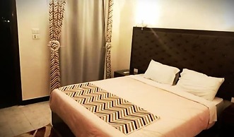 Dolphin Continental Hotel