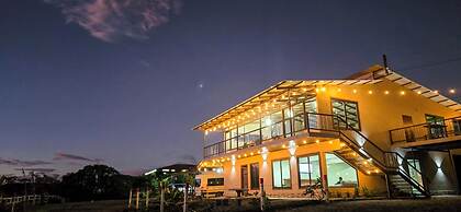 Almore Hotel