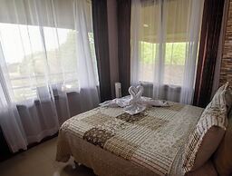 Almore Hotel