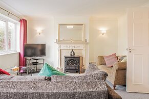 Central 2BD with Garden and Free Parking