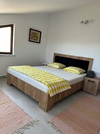 Serenity Apartments and Studios