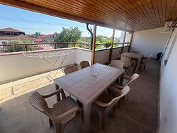 Serenity Apartments and Studios