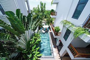 Palm River Boutique
