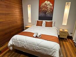 The Victorian Hotel CR