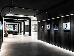 The StandardX Bangkok Phra Arthit