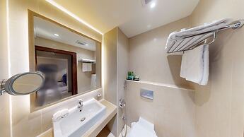 Royal Lazure Resort