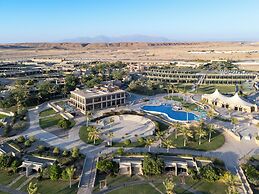 Royal Lazure Resort