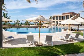 Royal Lazure Resort