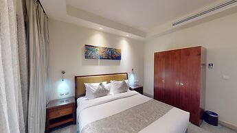 Royal Lazure Resort