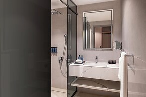 Royal Lazure Resort