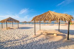 Royal Lazure Resort