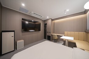 Brown Dot Hotel Sangju