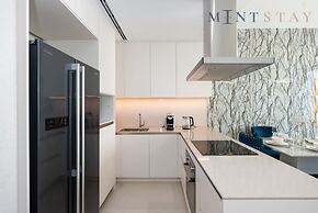 Address JBR Prime Space w Pool Beach Access