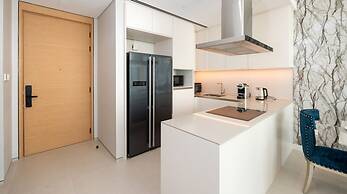 Address JBR Prime Space w Pool Beach Access