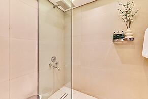 bnbme | Stand Point Tower A | 1BR + Study Room